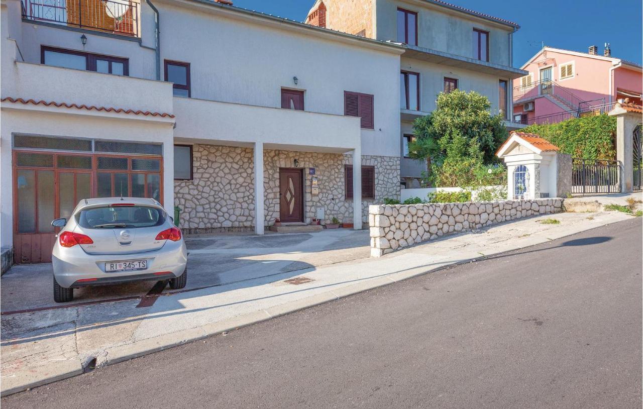 Amazing Apartment In Crikvenica With 2 Bedrooms And Wifi Exterior foto