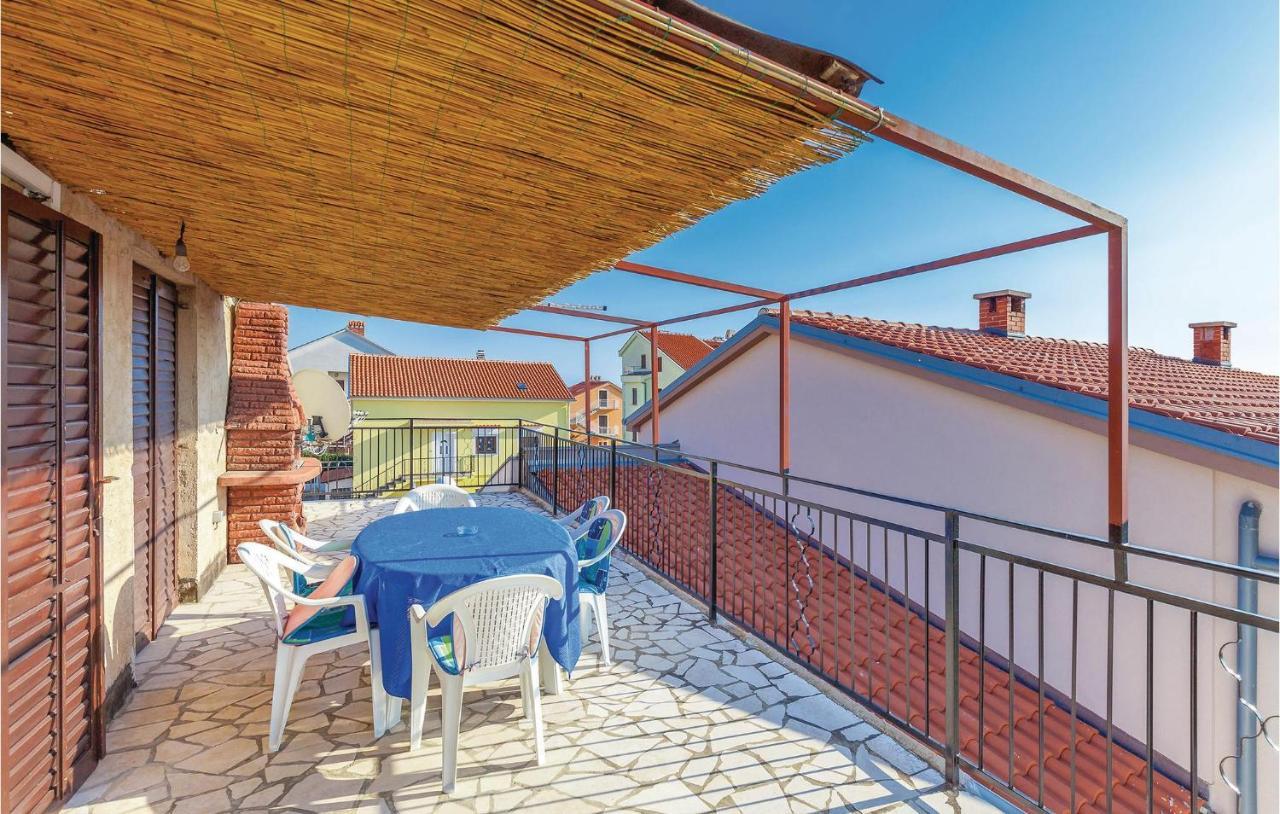 Amazing Apartment In Crikvenica With 2 Bedrooms And Wifi Exterior foto